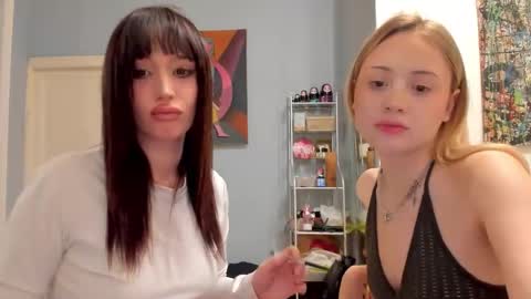 Blonde and Brunette or Ashley and Ellis online show from November 2, 7:36 pm