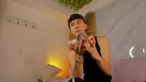 ETHAN online show from July 28, 11:39 am