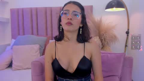 Lilyy  online show from May 11, 1:07 pm