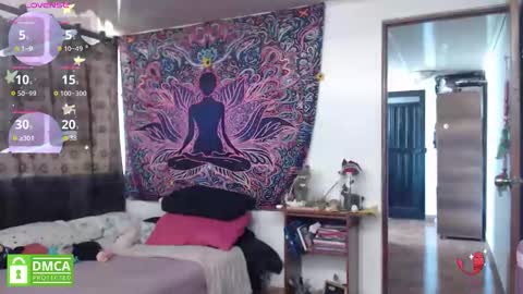 Cutie pie online show from April 12, 6:01 pm