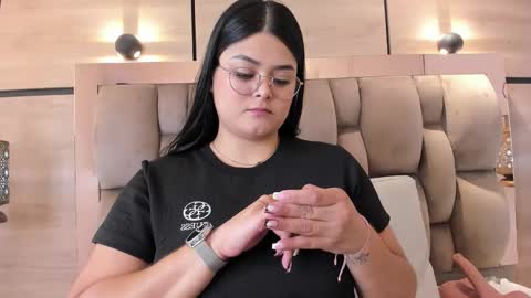 im mou  online show from January 13, 12:57 pm