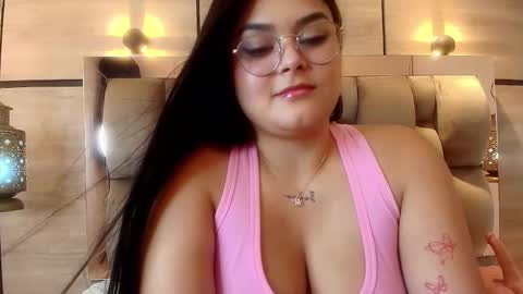 im mou  online show from October 15, 2:18 pm