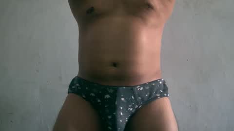 imanimal online show from December 11, 8:47 am