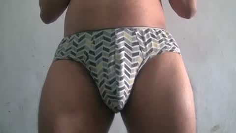 imanimal online show from December 7, 7:10 am