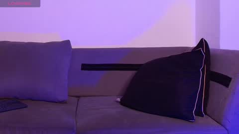 imconor online show from February 17, 11:48 pm