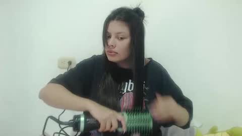 imsweetlips online show from October 19, 9:30 pm