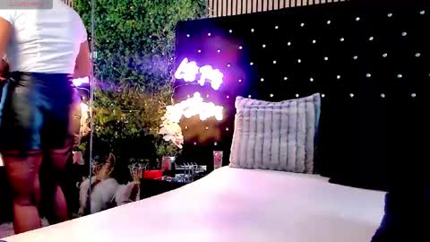 Snapshot of inanna_ishtar1 chatting on October 14, 9:34 am inanna_ishtar1 online show from October 14, 9:34 am