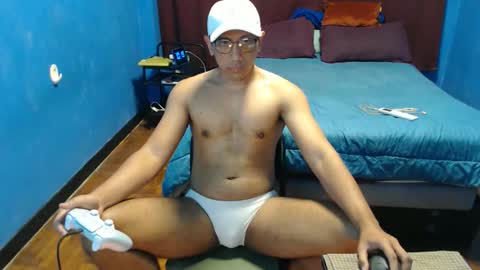 Snapshot of incrediballz chatting on October 15, 2:37 am incrediballz online show from October 15, 2:37 am