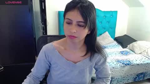 incubus_couple1 online show from February 23, 10:42 pm