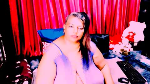indian_rubyxx online show from September 13, 3:42 am