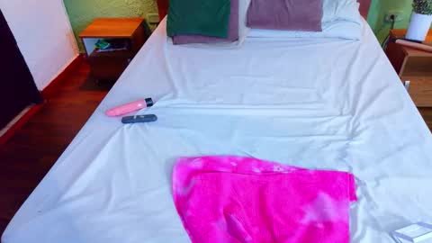 indian_whore18 online show from March 27, 4:51 am