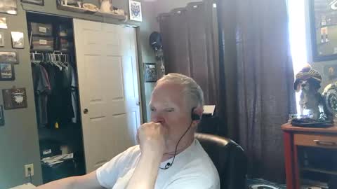 Papa online show from May 31, 7:37 pm