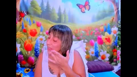 indianroxy27 online show from January 15, 8:56 am