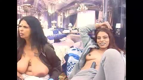 indiansexyass4u2luv online show from February 12, 9:35 am