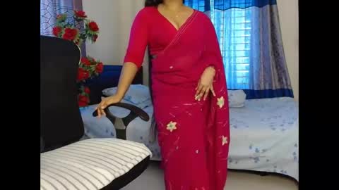 Snapshot of indiantina chatting on September 25, 5:58 am tina online show from September 25, 5:58 am