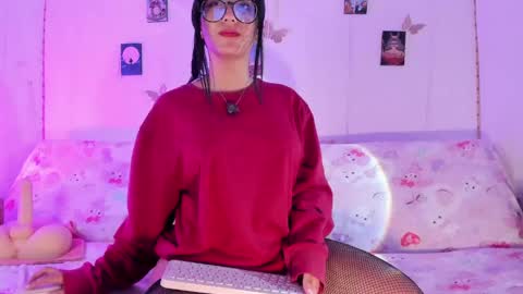 Luna  online show from May 26, 2:17 am