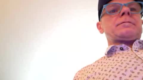 inertiageek9999 online show from February 1, 2:08 am