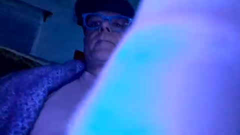 inertiageek9999 online show from January 7, 6:40 am