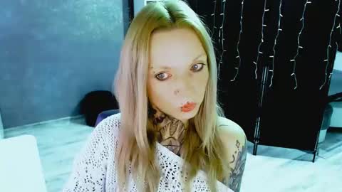 InesDesire online show from September 24, 7:37 am