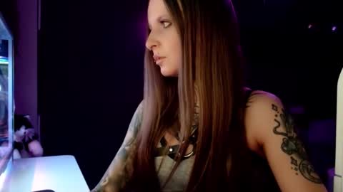 InesDesire online show from February 12, 7:45 pm