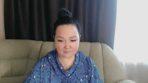 Snapshot of infinity_loveliness chatting on October 22, 8:17 am Infinity online show from October 22, 8:17 am