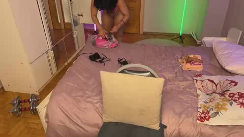 ingridhotty online show from March 14, 4:00 pm