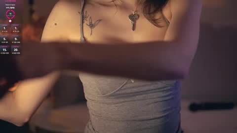 Im Senise Welcome to my room My instagram  online show from February 22, 5:34 am