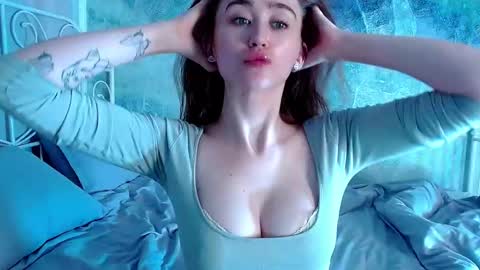 Lina online show from November 27, 10:56 am