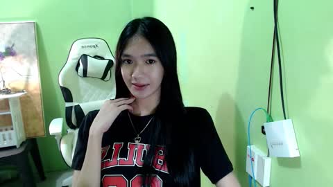 Reign online show from January 14, 8:39 pm