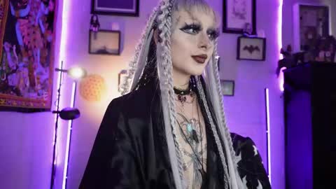   SANIA  online show from February 6, 8:11 pm