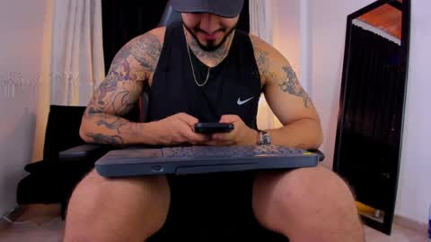 Brayan Chavez online show from April 2, 2:08 am