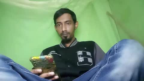 interne8famous online show from January 12, 12:01 pm