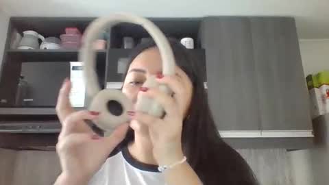 Iris 3 online show from December 4, 3:11 pm