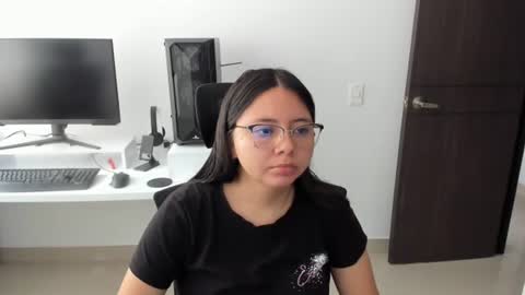 Iris 3 online show from October 15, 6:09 pm