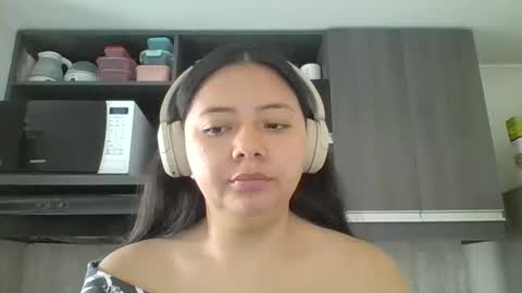 Iris 3 online show from December 17, 3:08 pm