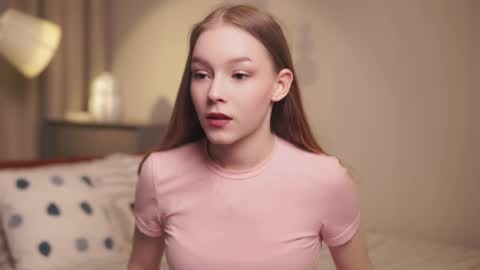 Avie online show from March 4, 7:33 pm