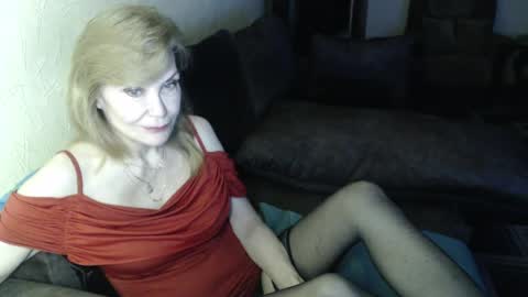 irenalegs online show from May 28, 4:10 am