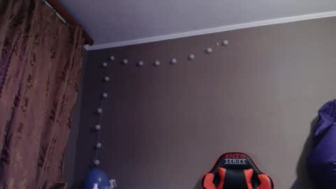 Lily online show from October 25, 6:08 pm