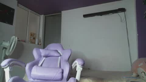 Camilla online show from February 23, 3:40 pm