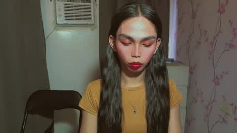 IRISH AND TRIXIE online show from March 14, 5:33 am