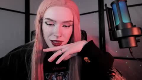 Snapshot of irisice chatting on February 20, 2:02 pm Miss Iris Fansly Miss Iris new inst.  online show from February 20, 2:02 pm