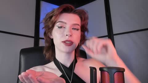 Snapshot of irisice chatting on January 7, 11:56 pm Miss Iris Fansly Miss Iris new inst.  online show from January 7, 11:56 pm