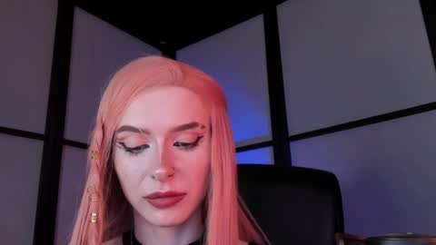 Snapshot of irisice chatting on December 6, 2:11 pm Miss Iris Fansly Miss Iris new inst.  online show from December 6, 2:11 pm