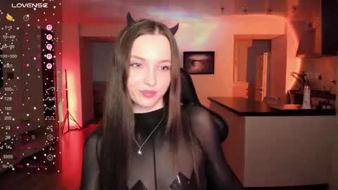 irisskiss online show from June 25, 6:57 pm