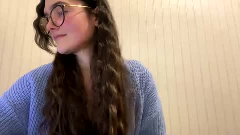 irisss31 online show from February 12, 7:13 pm