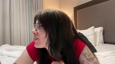 irissweets online show from October 10, 5:35 am