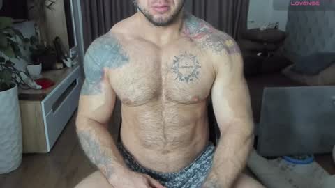 ironhulk22 online show from January 5, 7:17 am