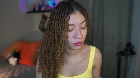 isa_____ online show from November 17, 9:39 pm