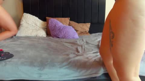 Isa and Natasha online show from March 7, 6:00 pm