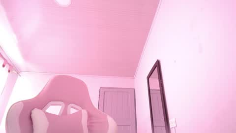 Isabella  online show from April 2, 5:20 pm